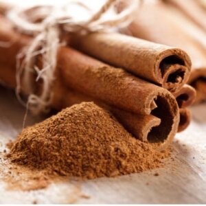 Cinnamon essential oil for toenail fungus (1)